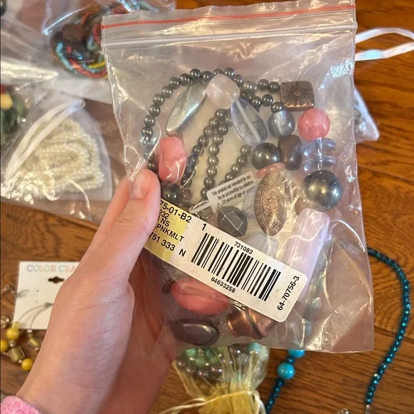 Assorted Jewelry Collection - Picture 2 of 16